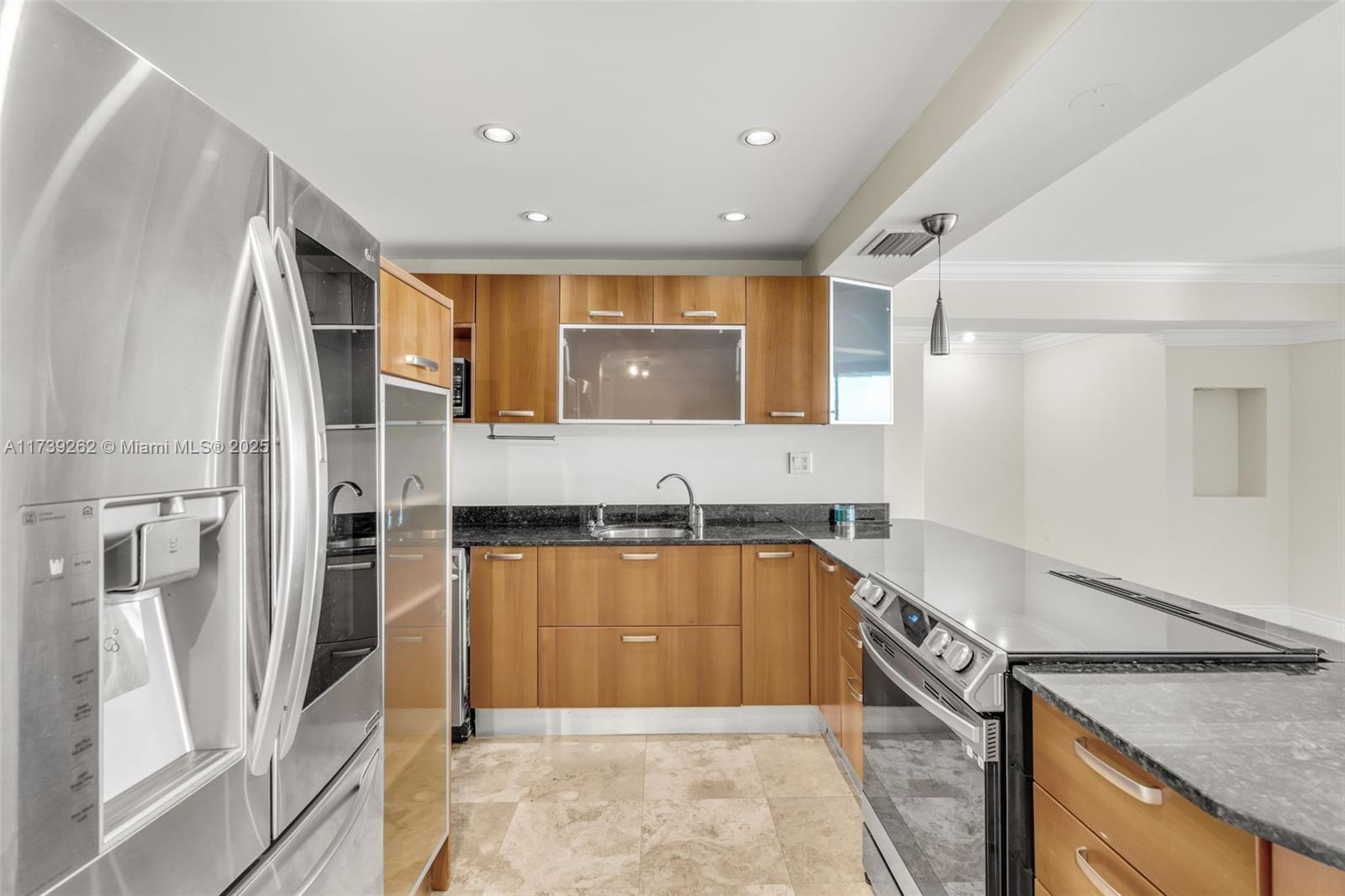 OLYMPUS CONDO PHASE - Residential