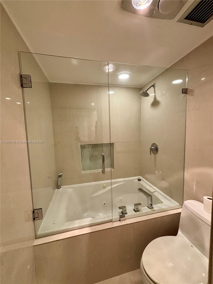 HILLCREST NO 21 CONDO - Residential