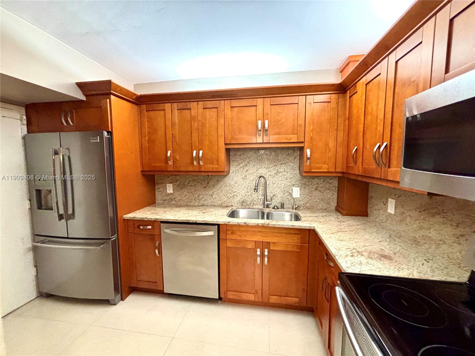 HILLCREST NO 21 CONDO - Residential