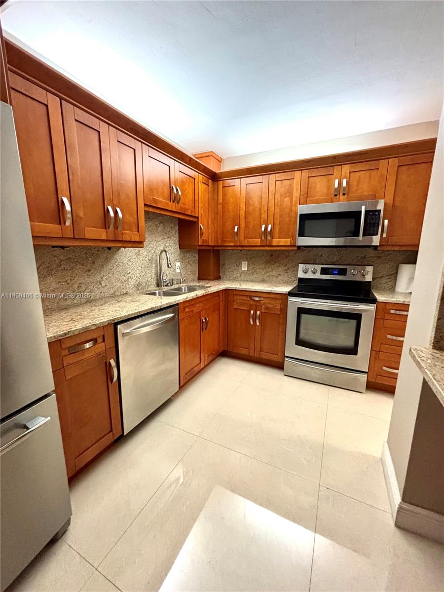 HILLCREST NO 21 CONDO - Residential