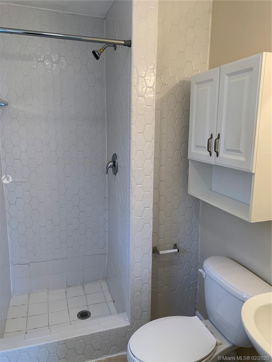 PEMBROKE PINES NO 2 - Residential