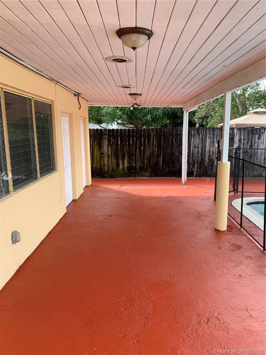 PEMBROKE PINES NO 2 - Residential