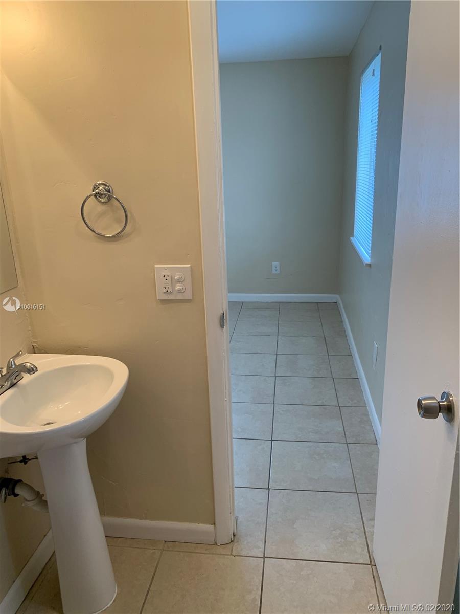 PEMBROKE PINES NO 2 - Residential