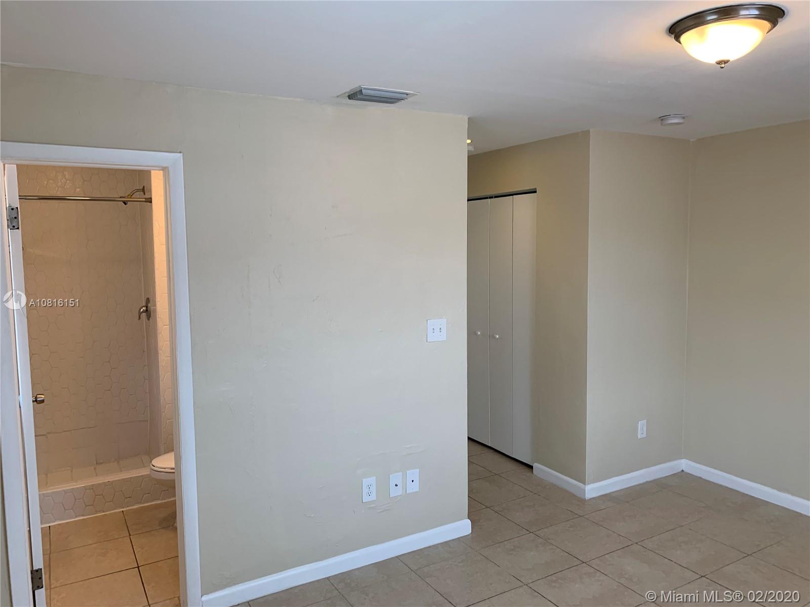 PEMBROKE PINES NO 2 - Residential