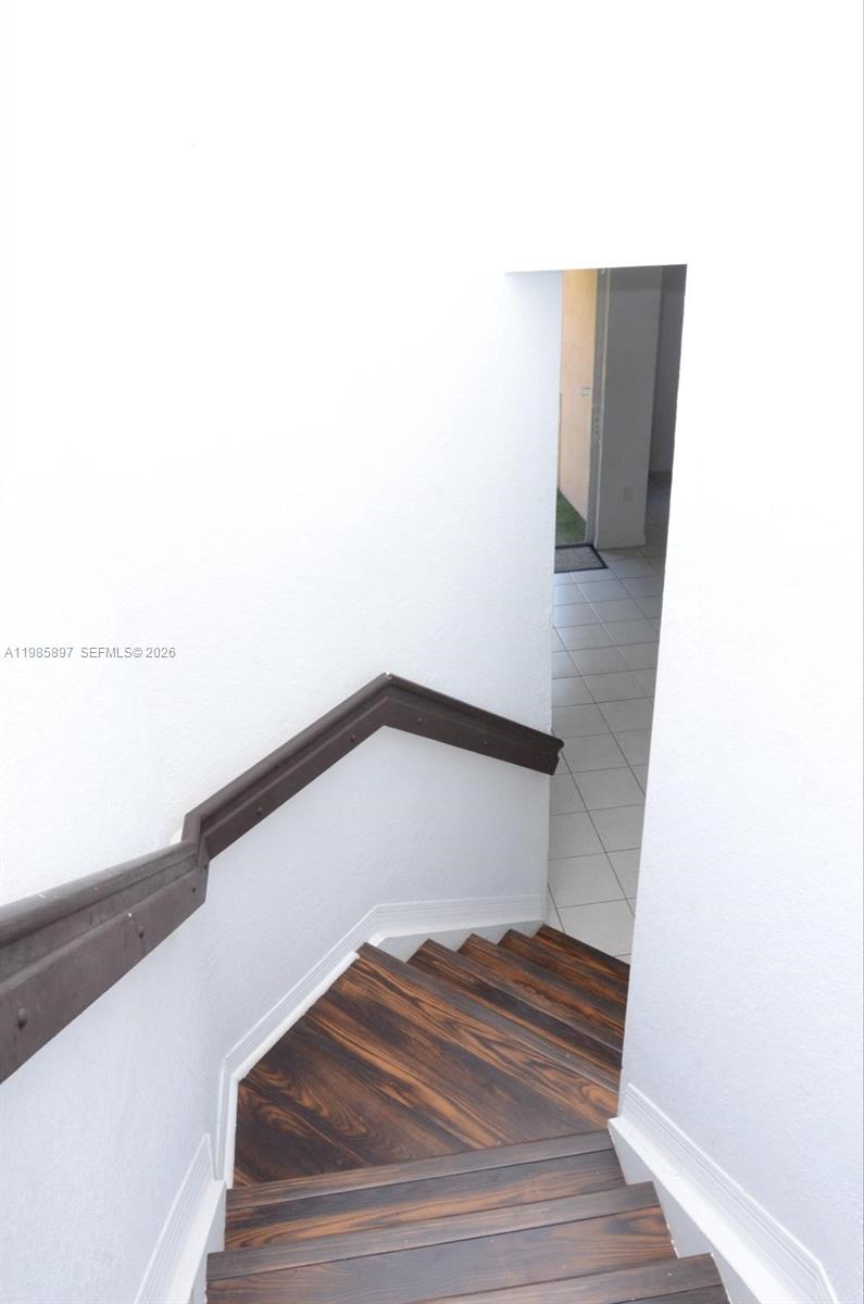 KENDALL BREEZE SOUTH - Residential