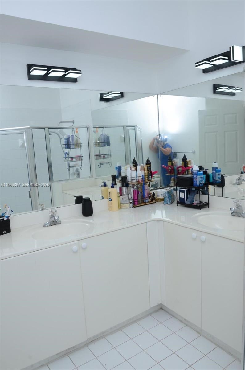 KENDALL BREEZE SOUTH - Residential