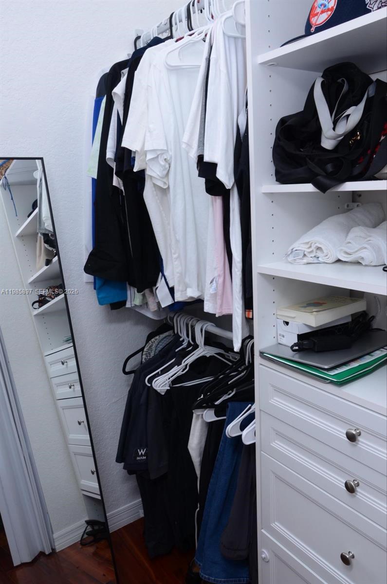 KENDALL BREEZE SOUTH - Residential