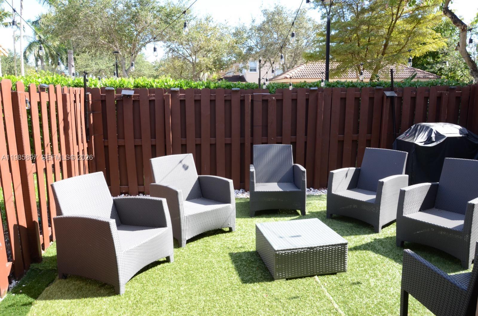 KENDALL BREEZE SOUTH - Residential