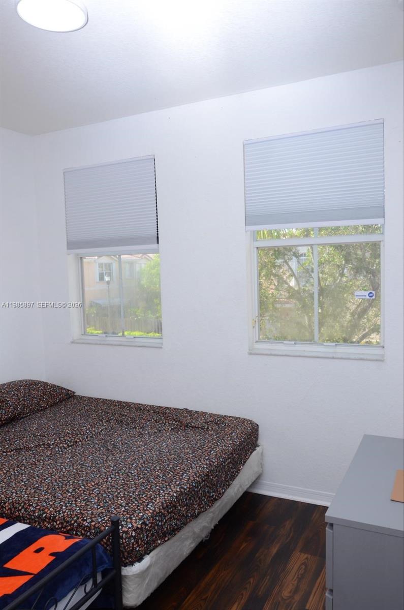 KENDALL BREEZE SOUTH - Residential