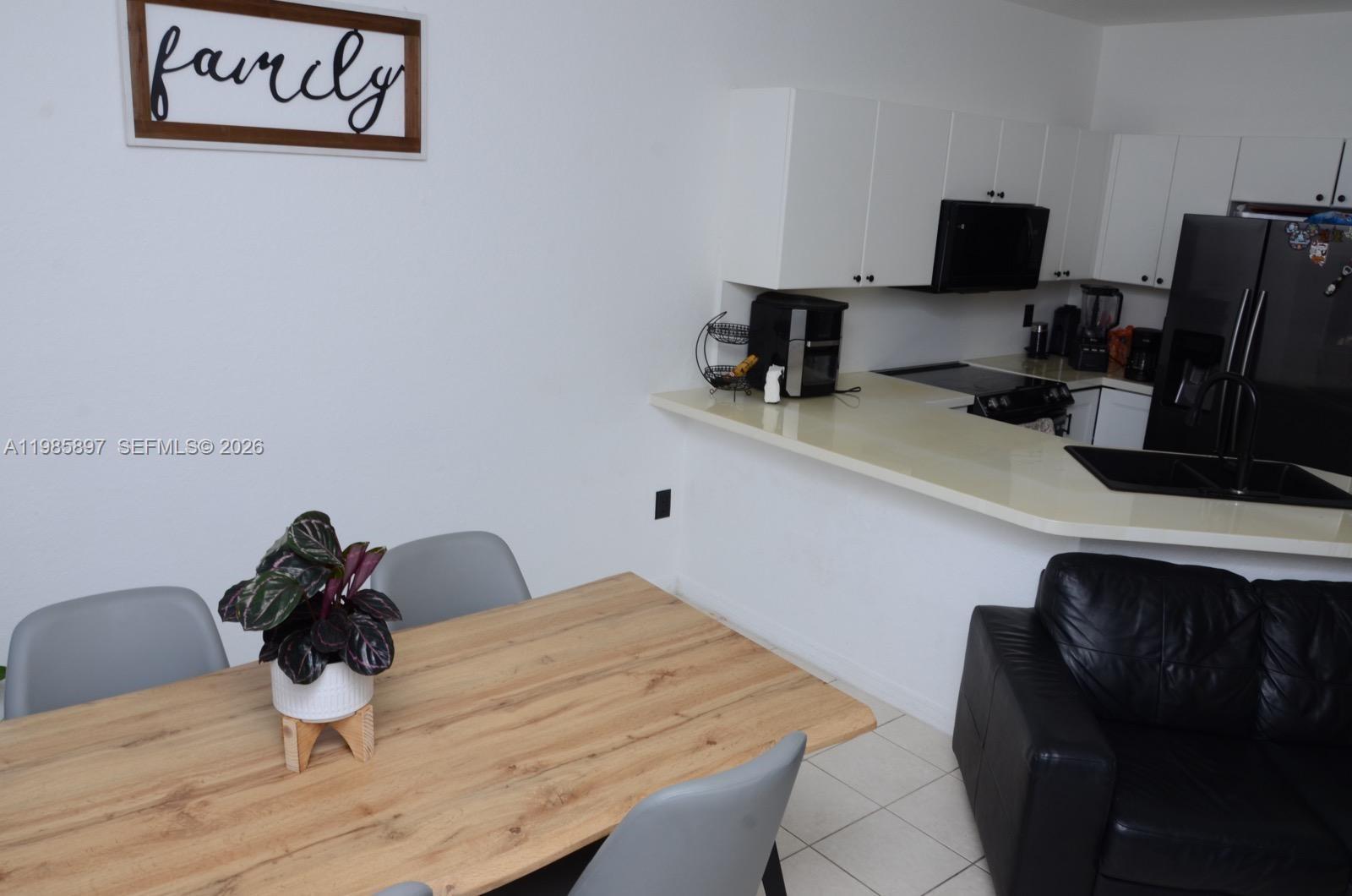 KENDALL BREEZE SOUTH - Residential