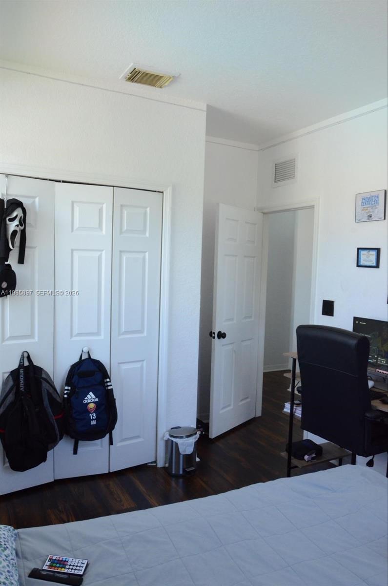 KENDALL BREEZE SOUTH - Residential