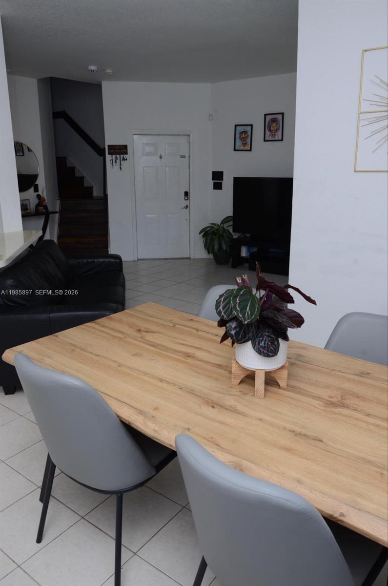 KENDALL BREEZE SOUTH - Residential