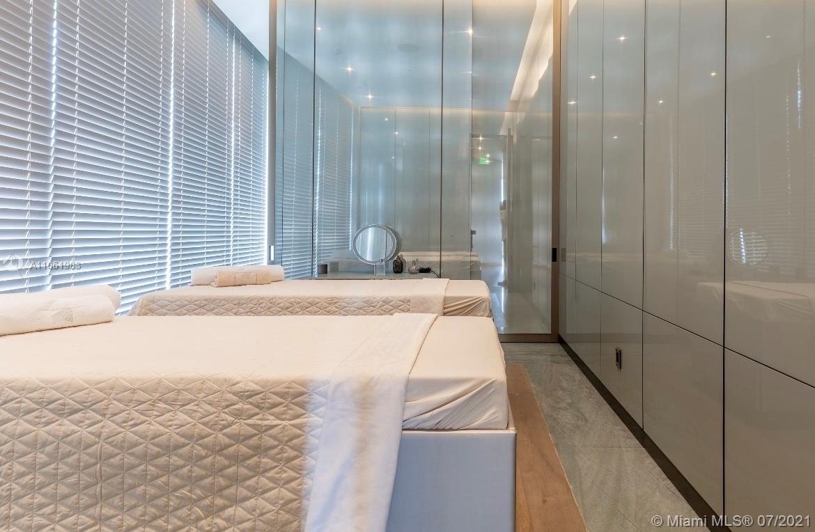 18975 COLLINS CONDO - Residential