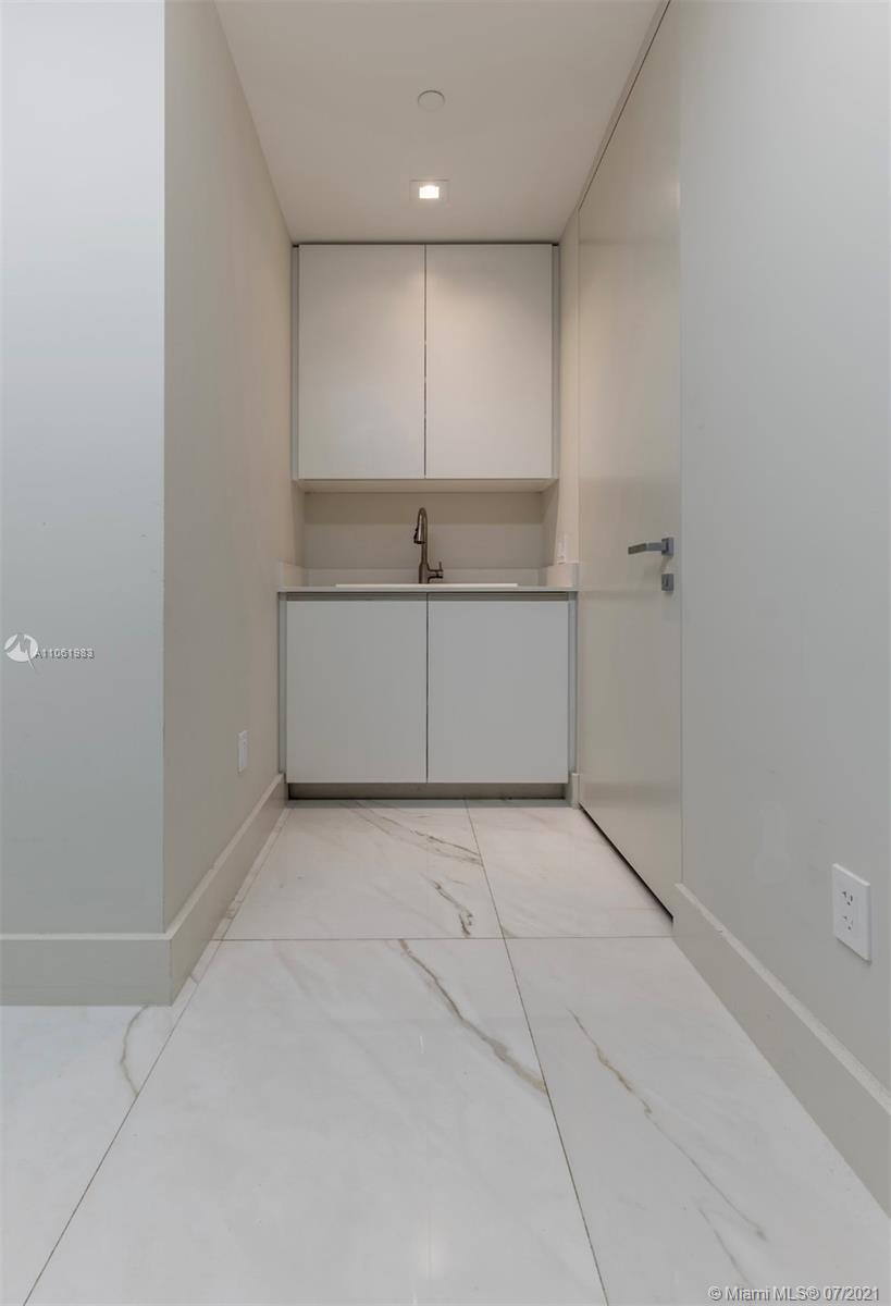 18975 COLLINS CONDO - Residential