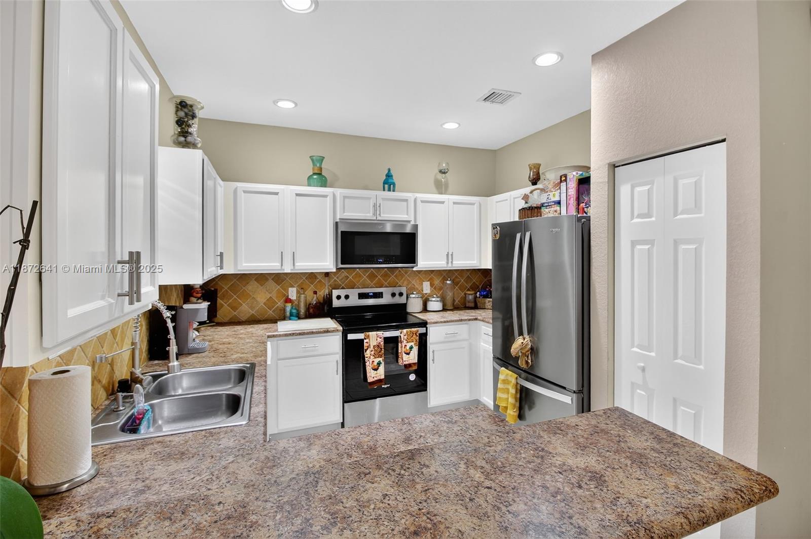 BAYWINDS OF IBIZA - Residential