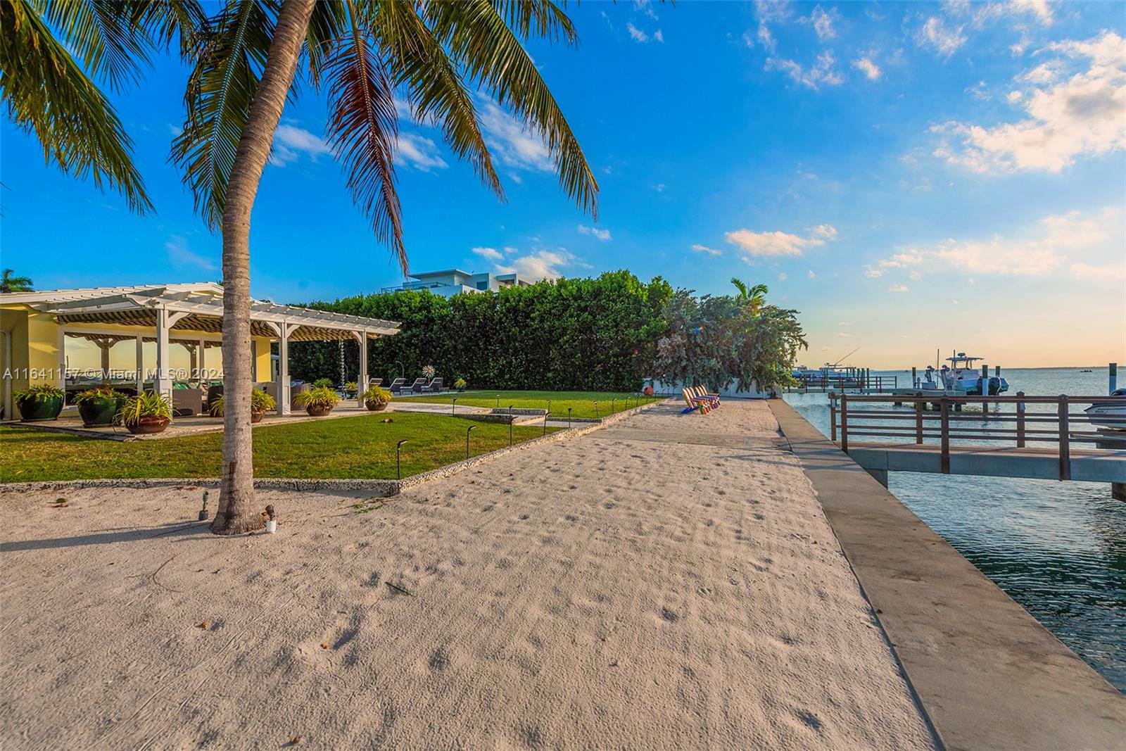 TROPICAL ISLE HOMES SUB 4 - Residential