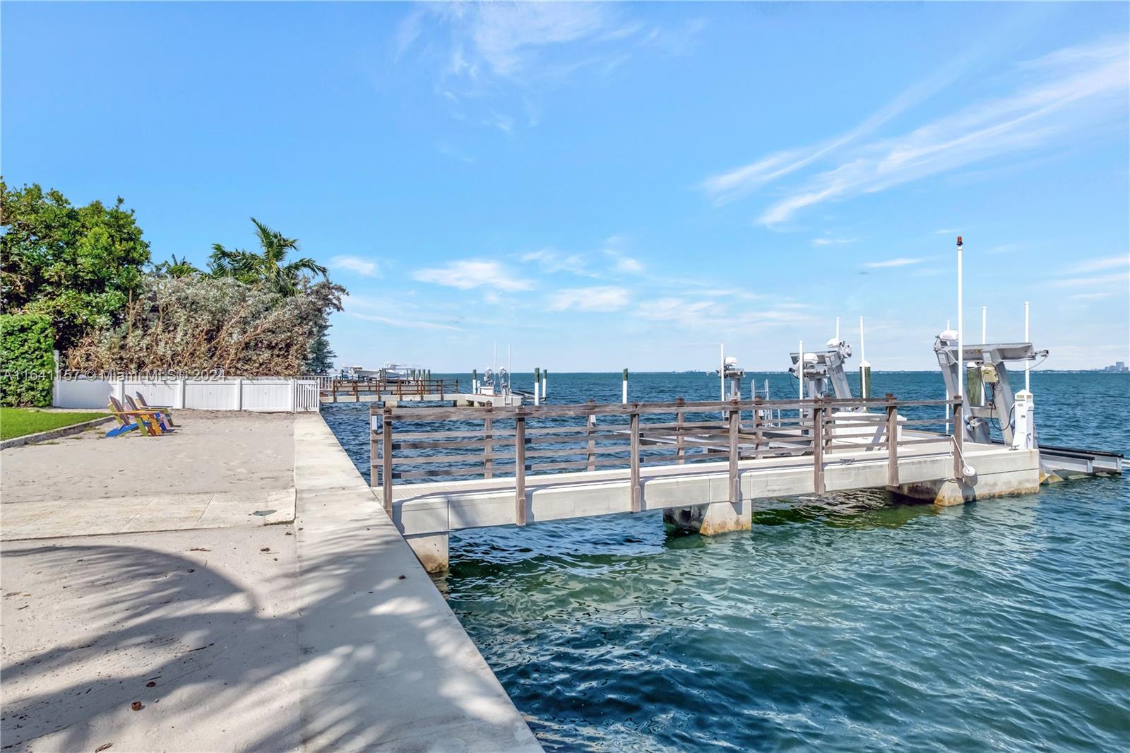 TROPICAL ISLE HOMES SUB 4 - Residential