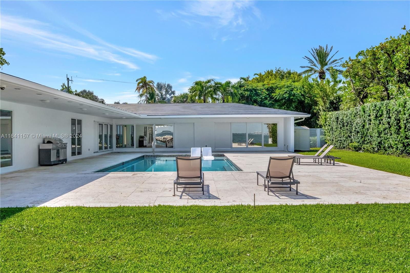 200 Harbor Dr