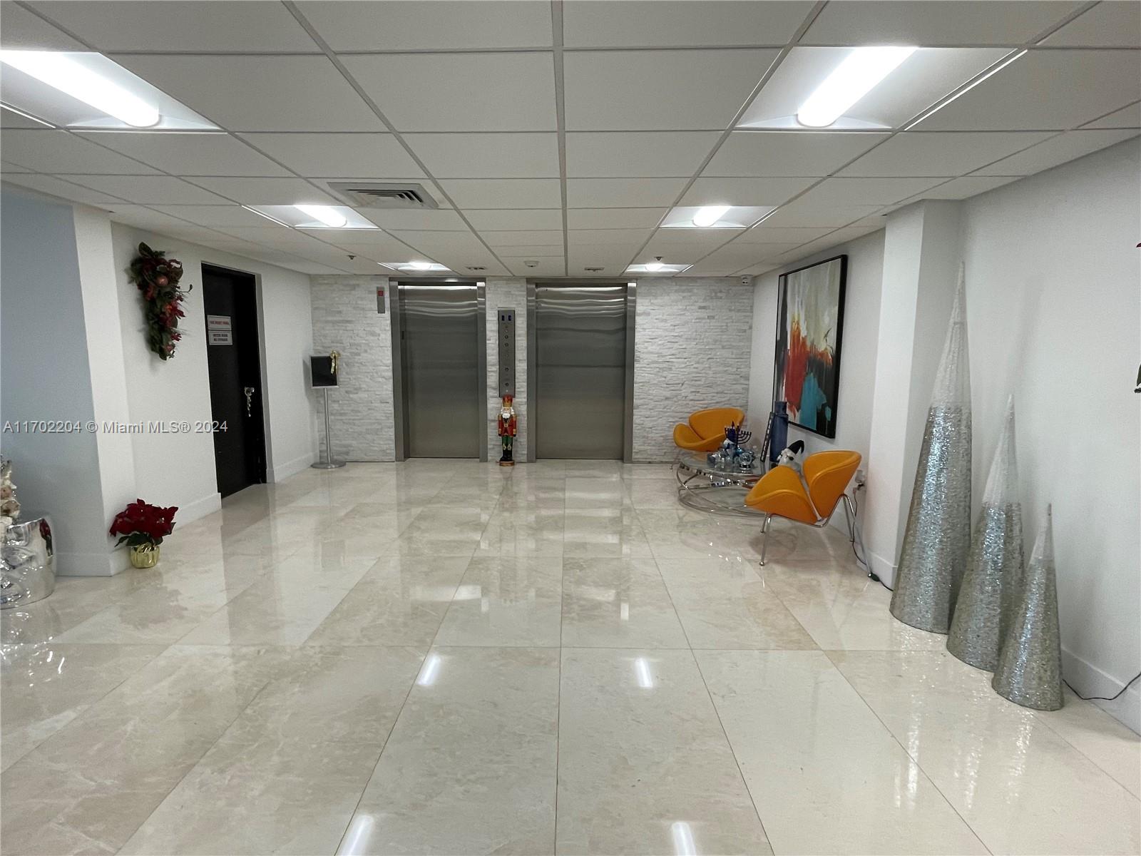 HILLCREST EAST NO 20 COND - Residential