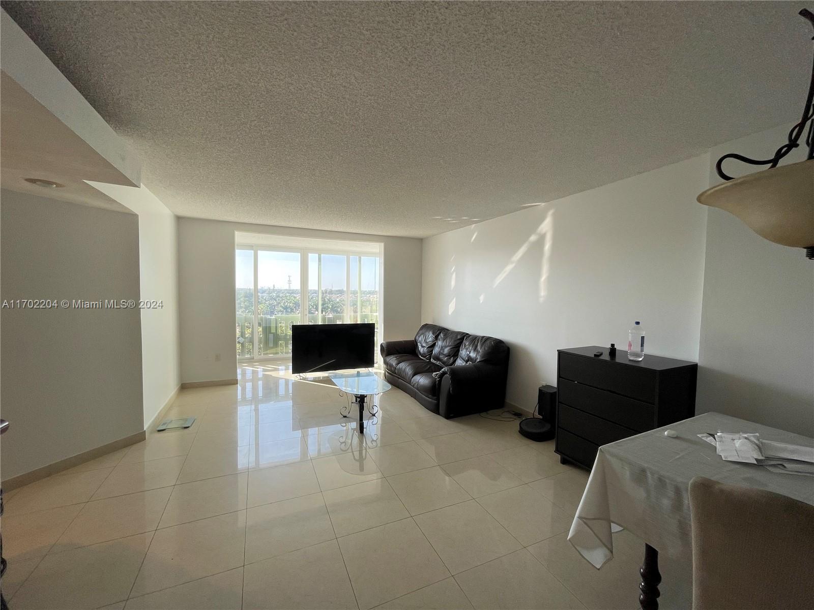 HILLCREST EAST NO 20 COND - Residential
