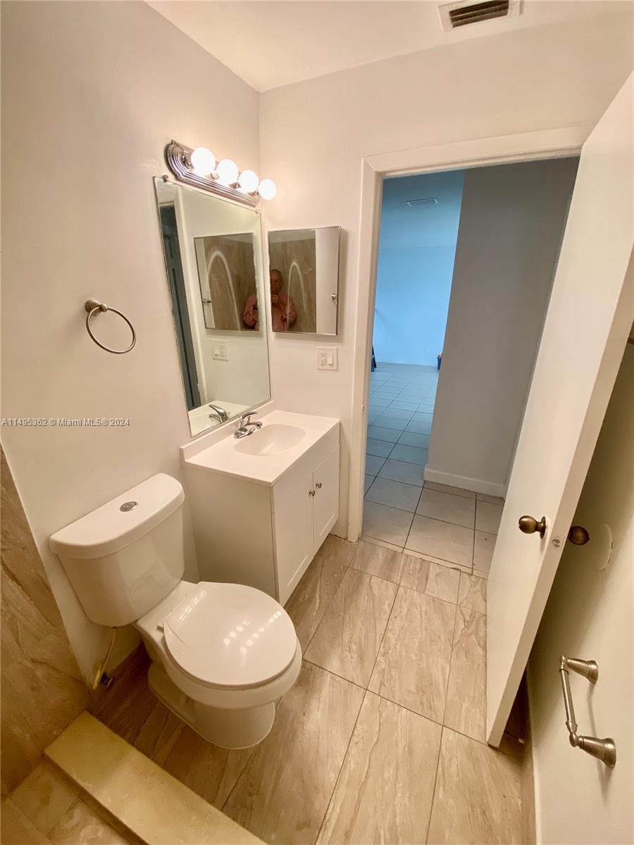 SUMMER LAKE - Residential Lease