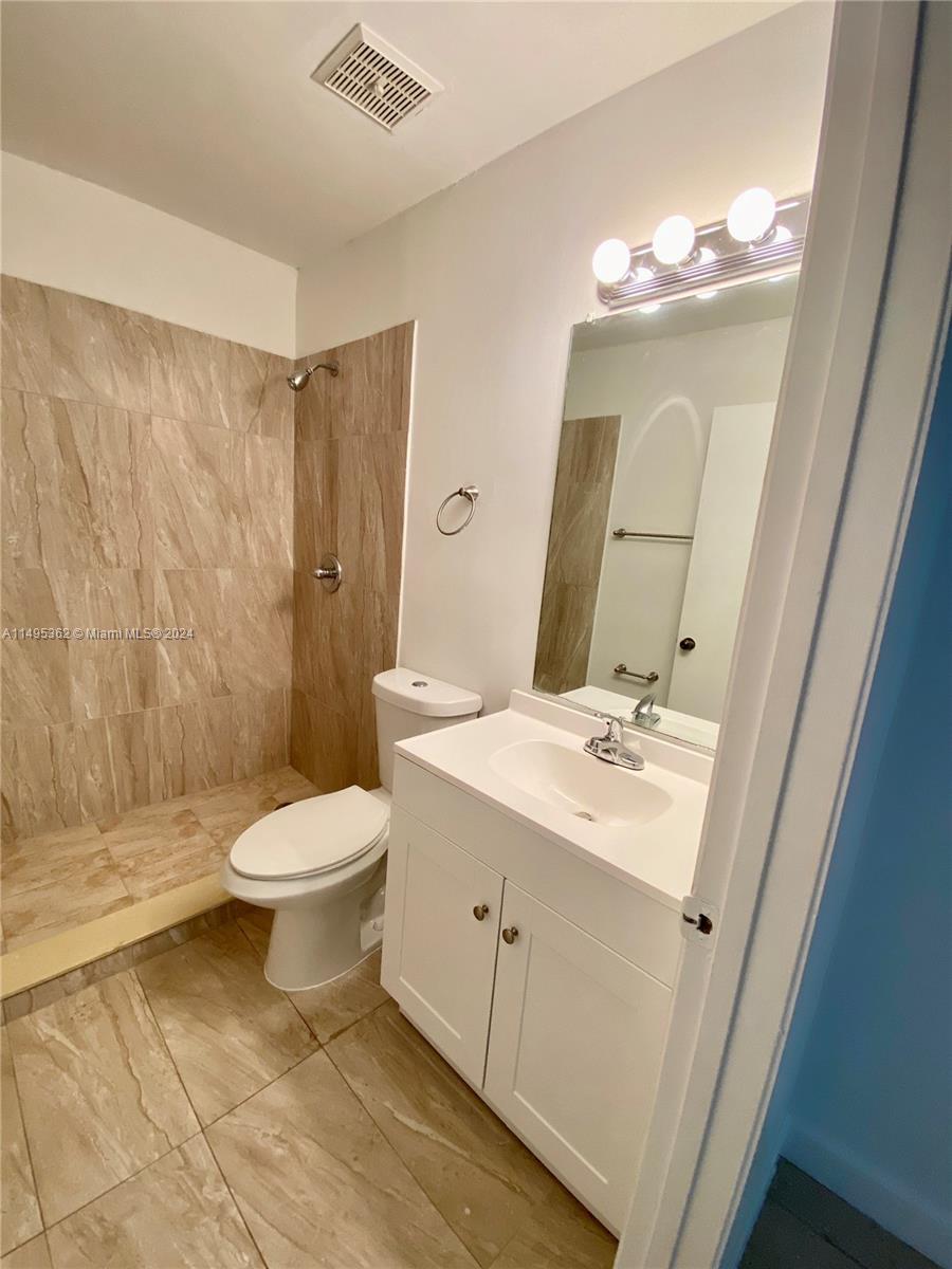 SUMMER LAKE - Residential Lease