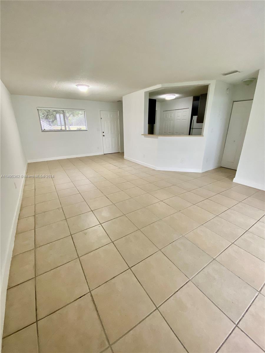 SUMMER LAKE - Residential Lease
