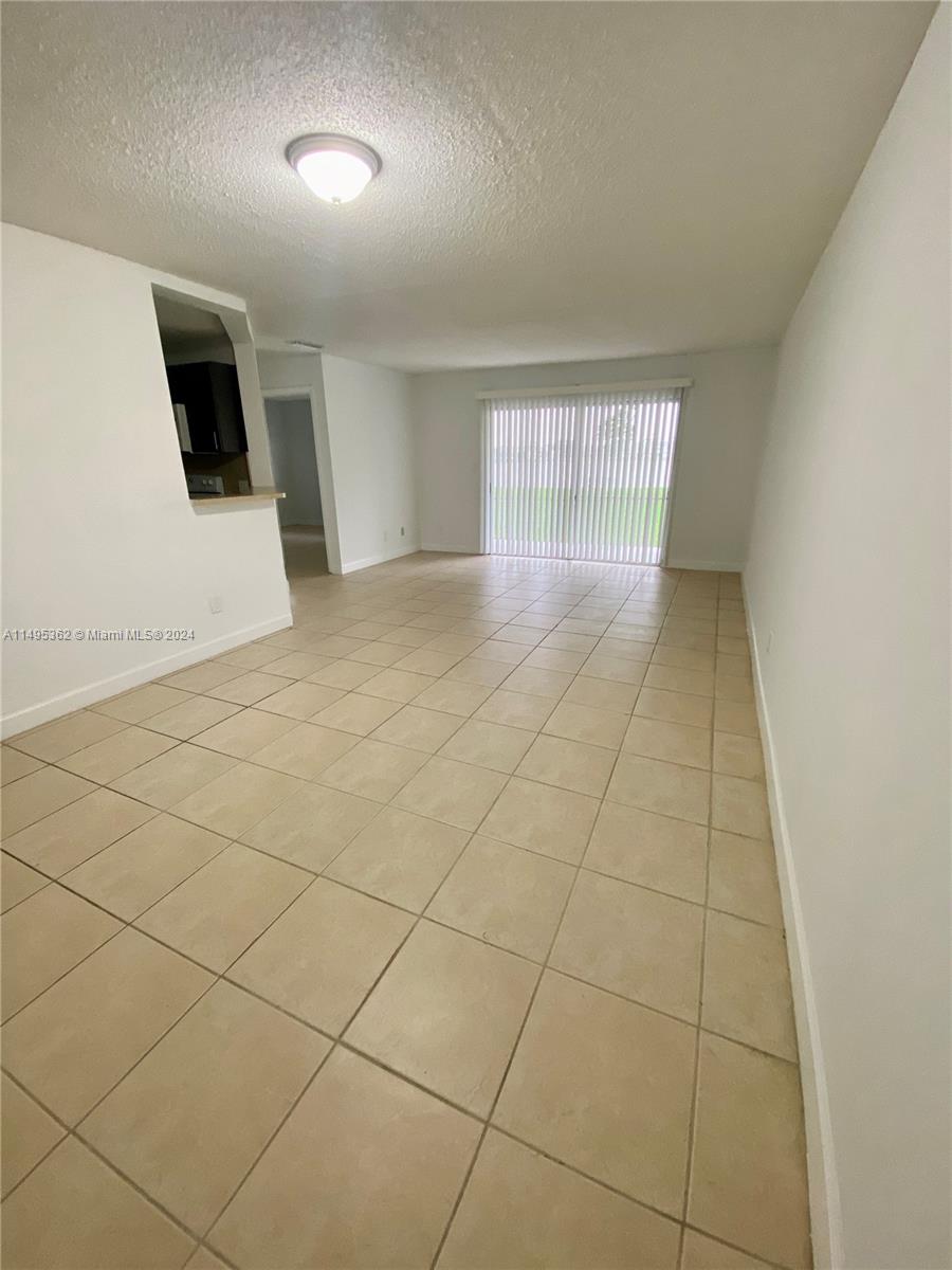SUMMER LAKE - Residential Lease
