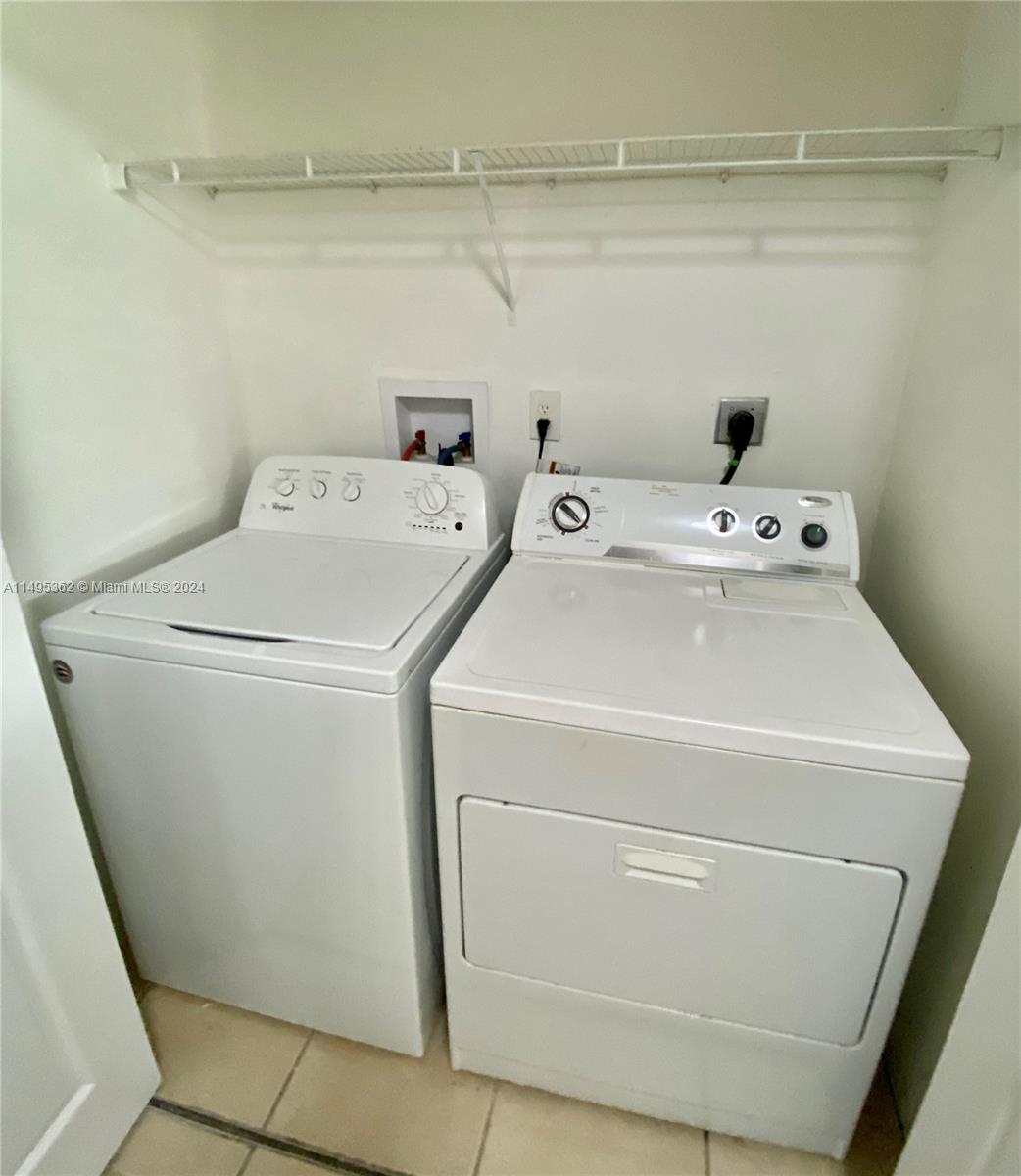 SUMMER LAKE - Residential Lease