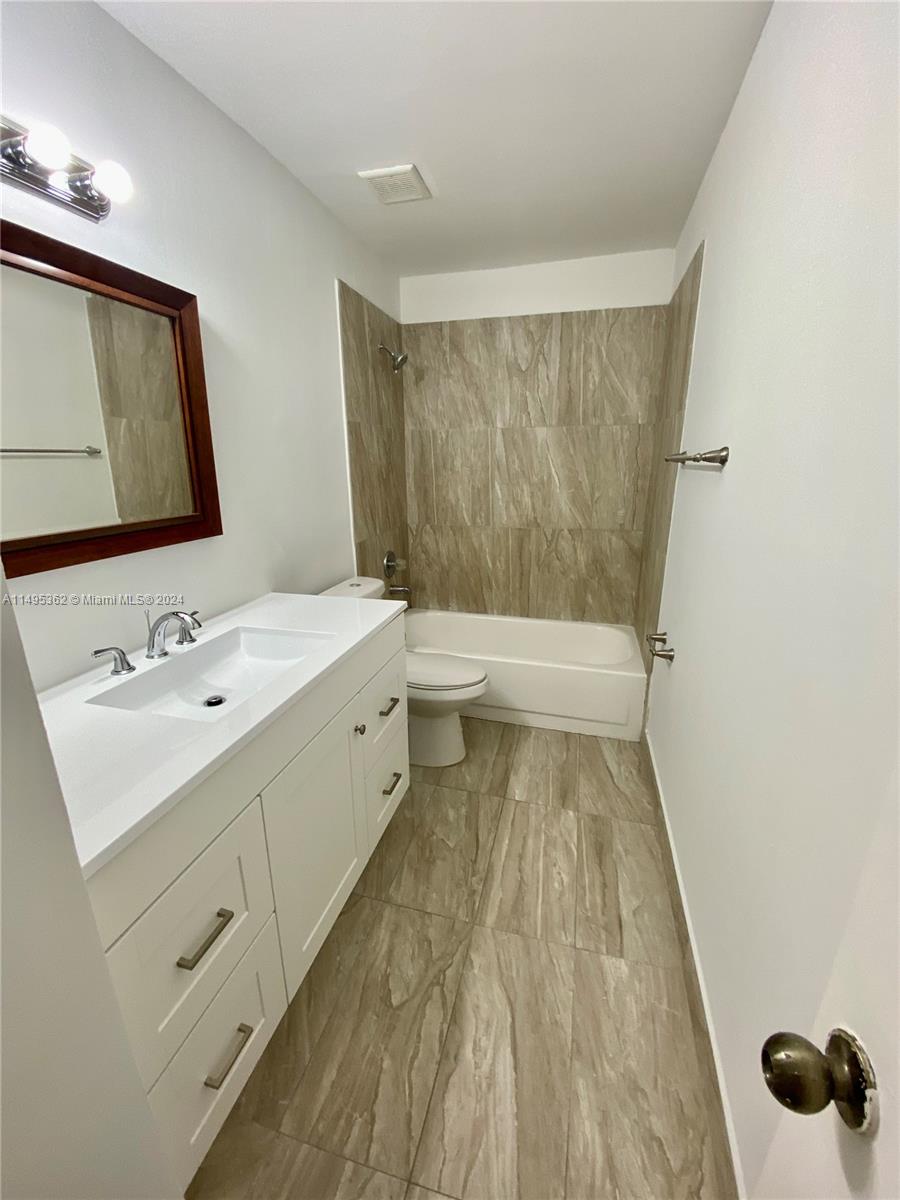 SUMMER LAKE - Residential Lease