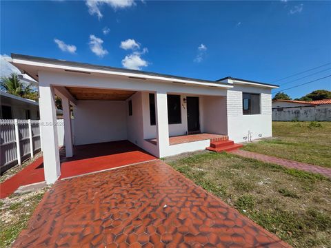 415 E 52nd St Hialeah FL 33013