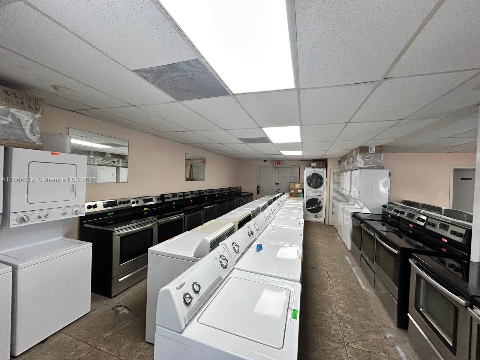 View photos, virtual tours, details... 450 E 25th St