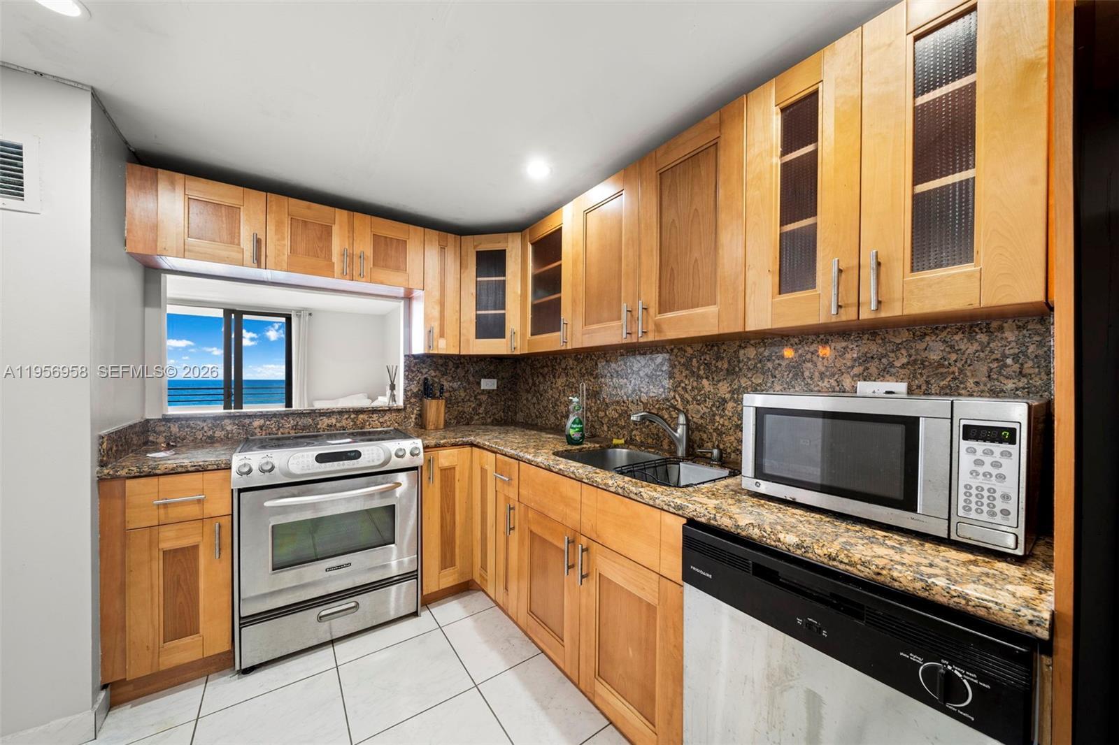 OCEANSIDE PLAZA CONDO - Residential
