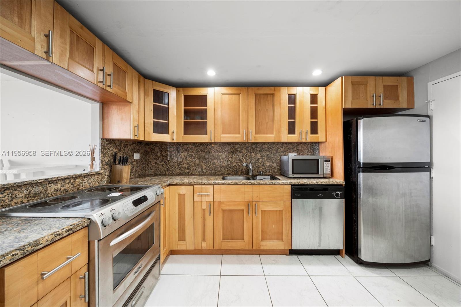 OCEANSIDE PLAZA CONDO - Residential