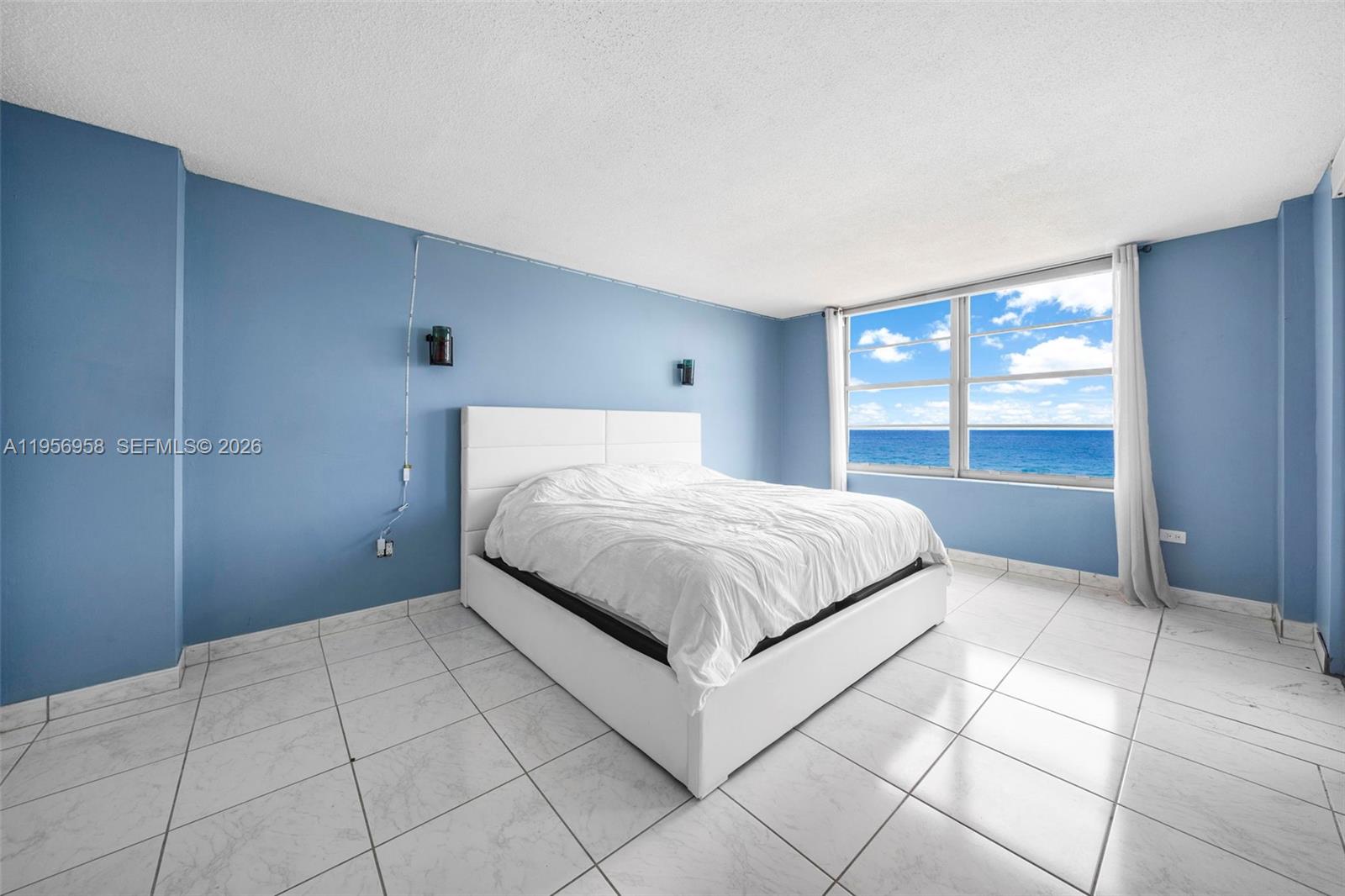OCEANSIDE PLAZA CONDO - Residential