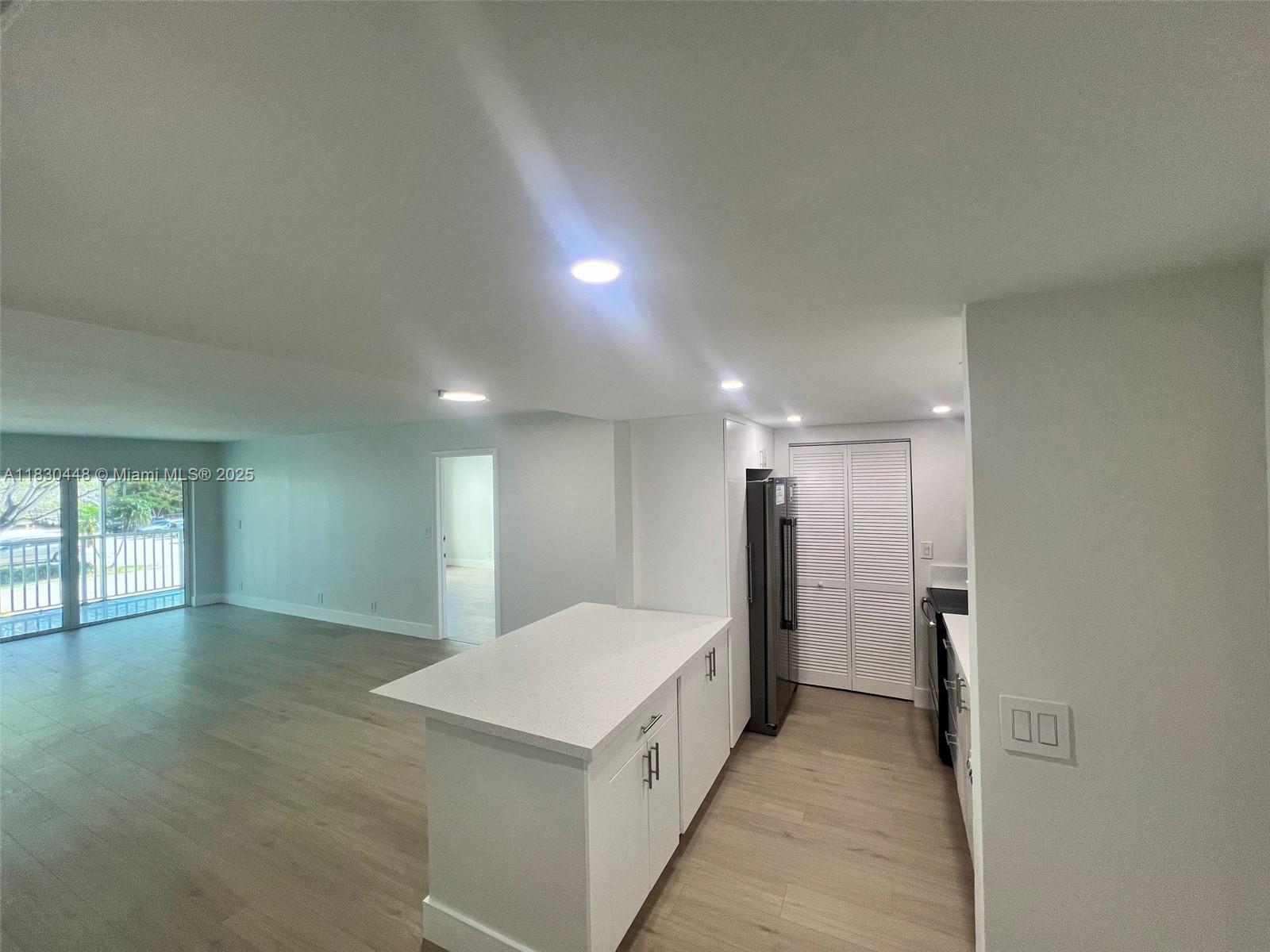 100 Lakeview Dr 216