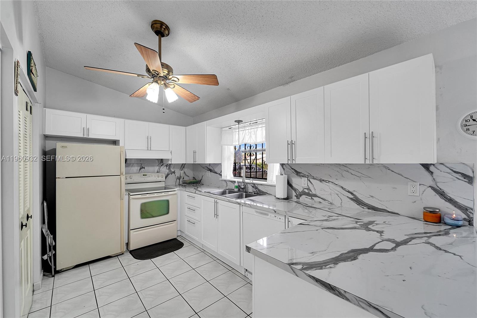 BEVERLY PARK - Residential