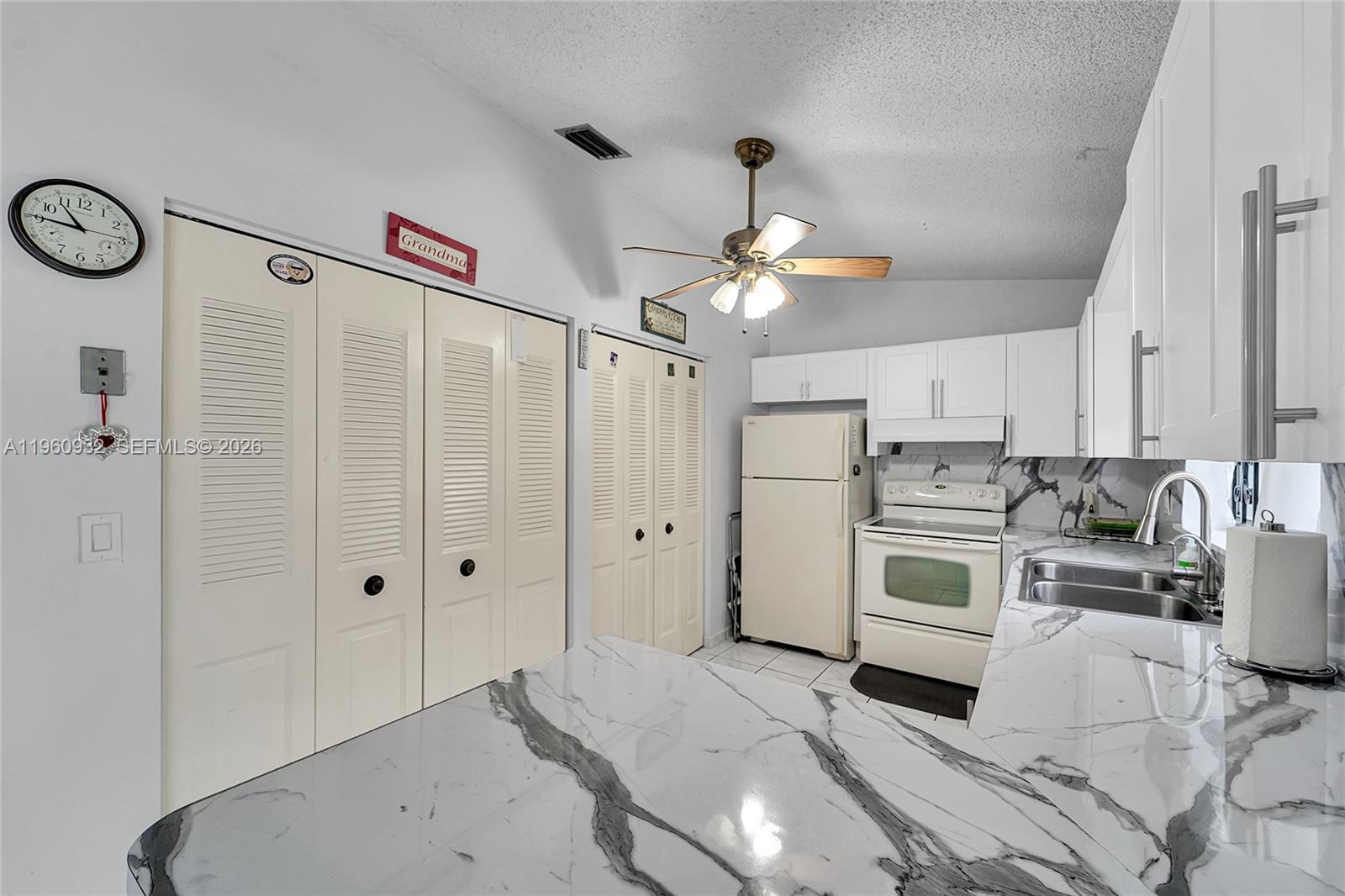 BEVERLY PARK - Residential