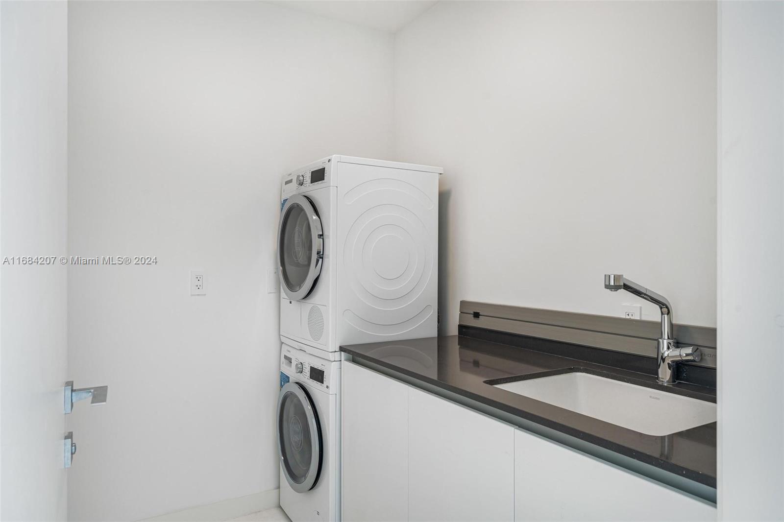 Aston Martin Residences - Residential
