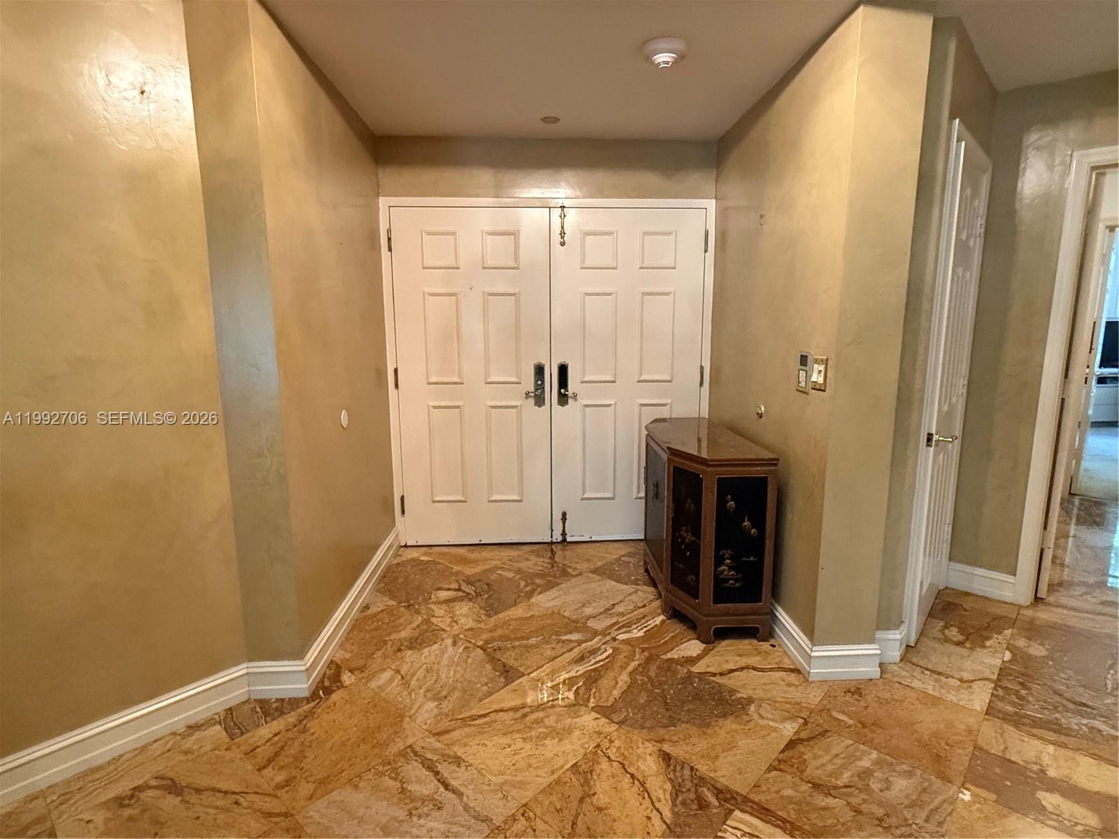 MEDITERRANEAN VILLAGE CON - Residential Lease