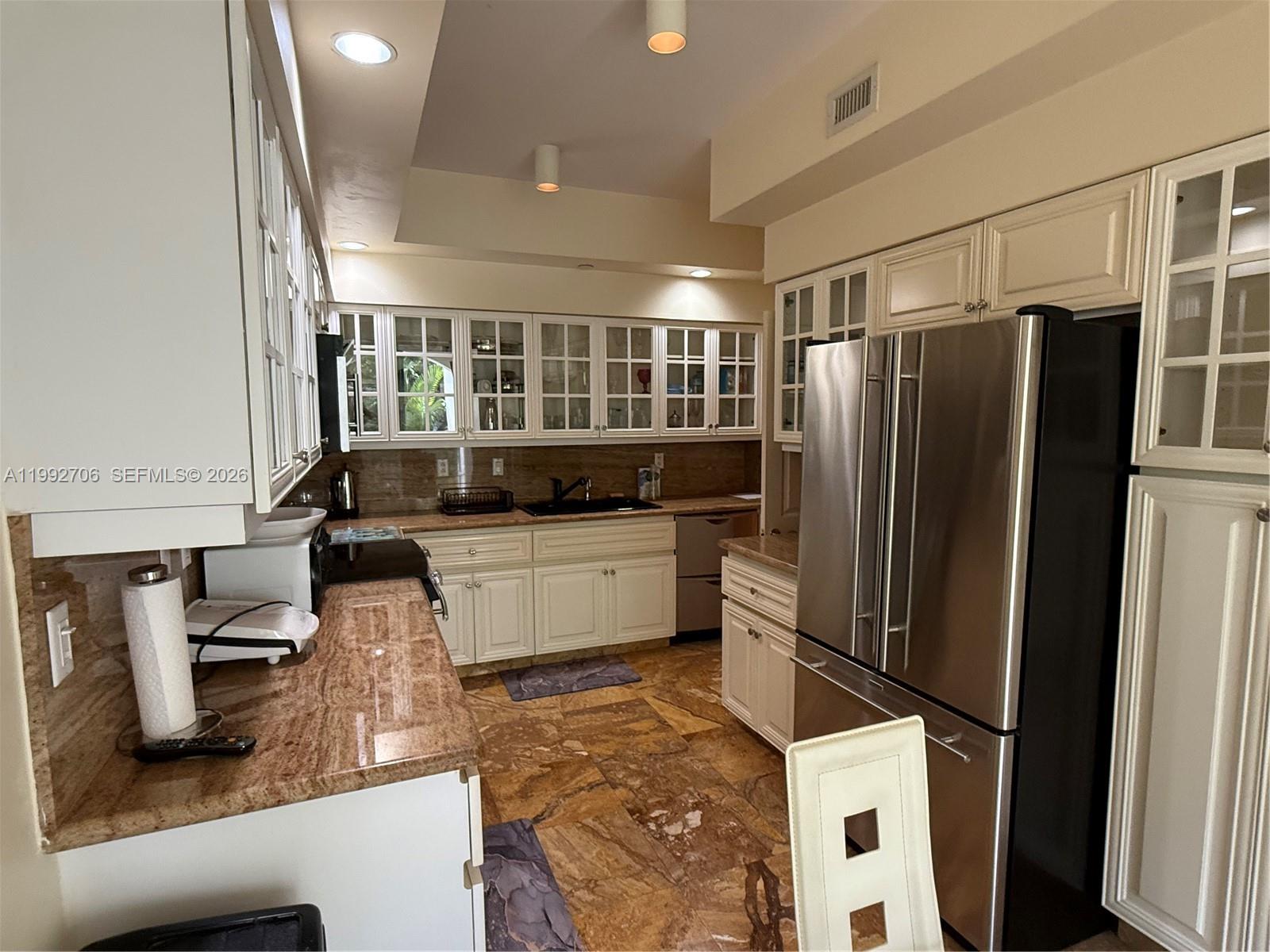 MEDITERRANEAN VILLAGE CON - Residential Lease