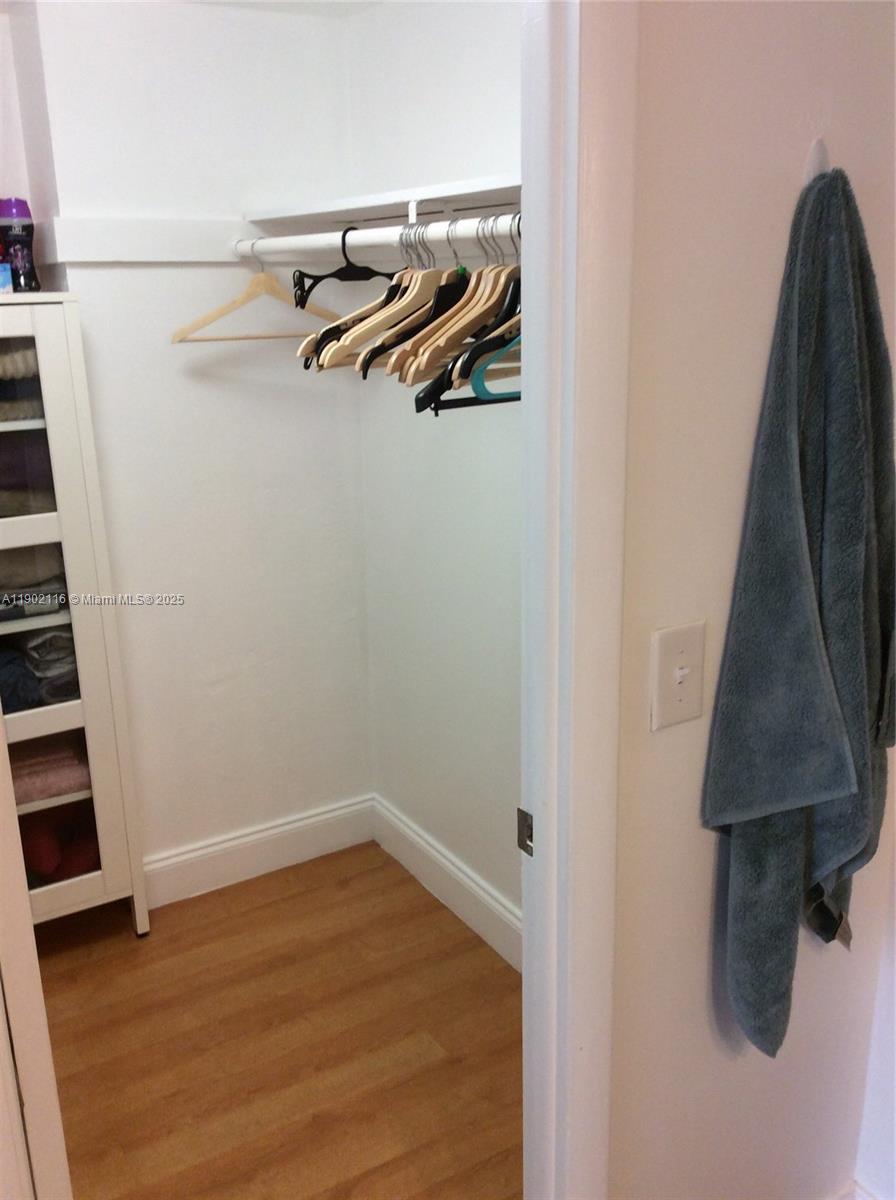 BAYVIEW CONDO - Residential Lease