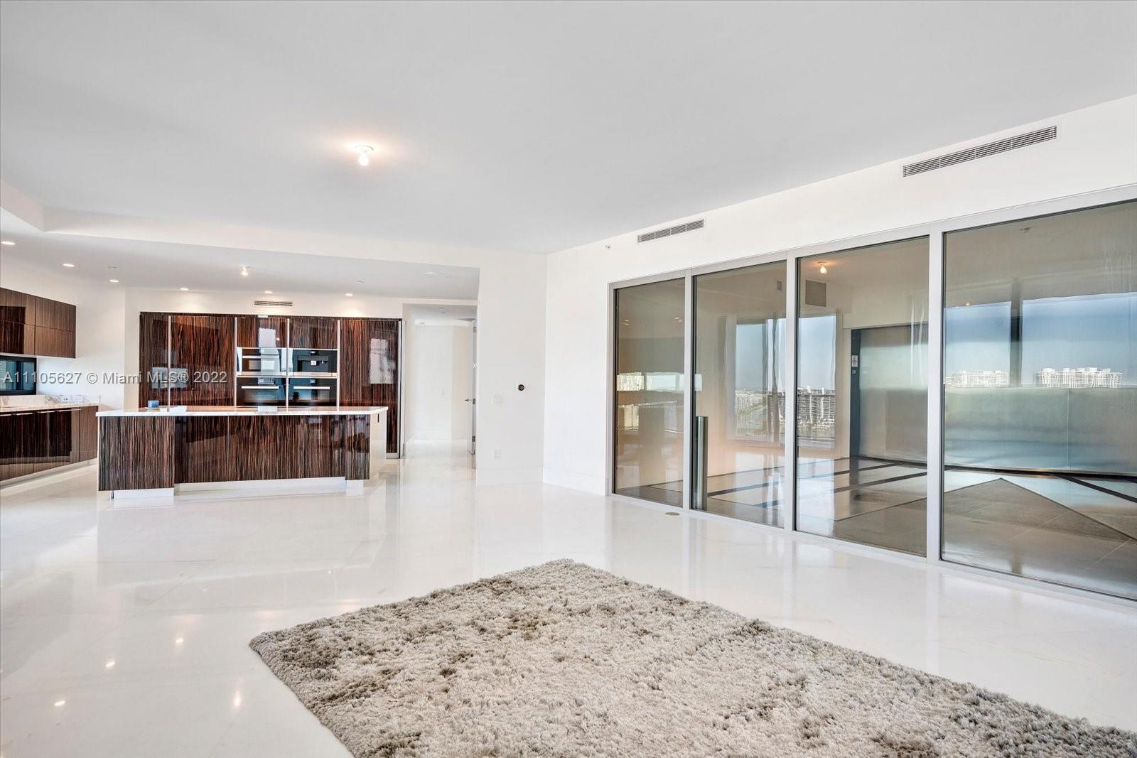 18555 COLLINS AVENUE COND - Residential