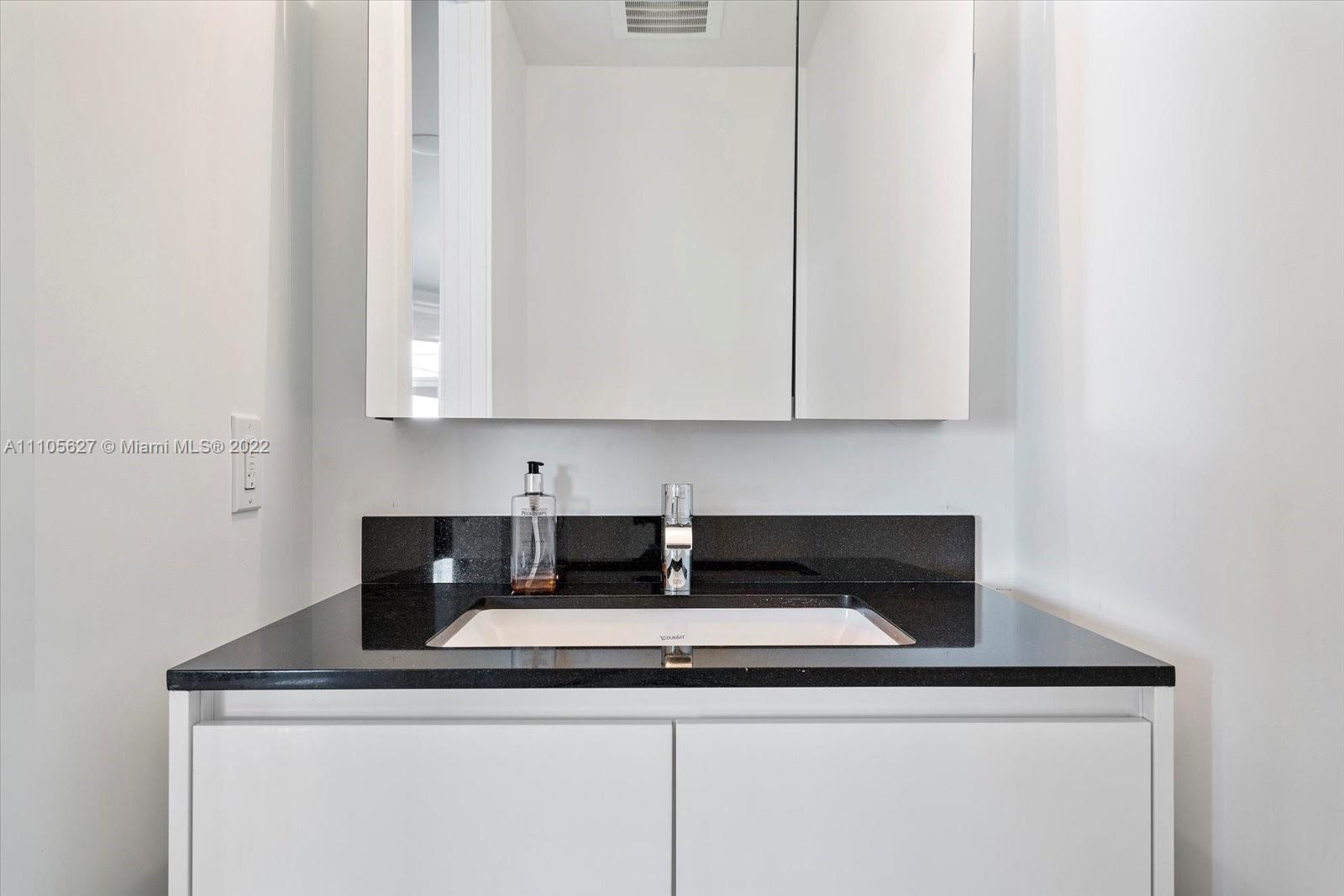 18555 COLLINS AVENUE COND - Residential