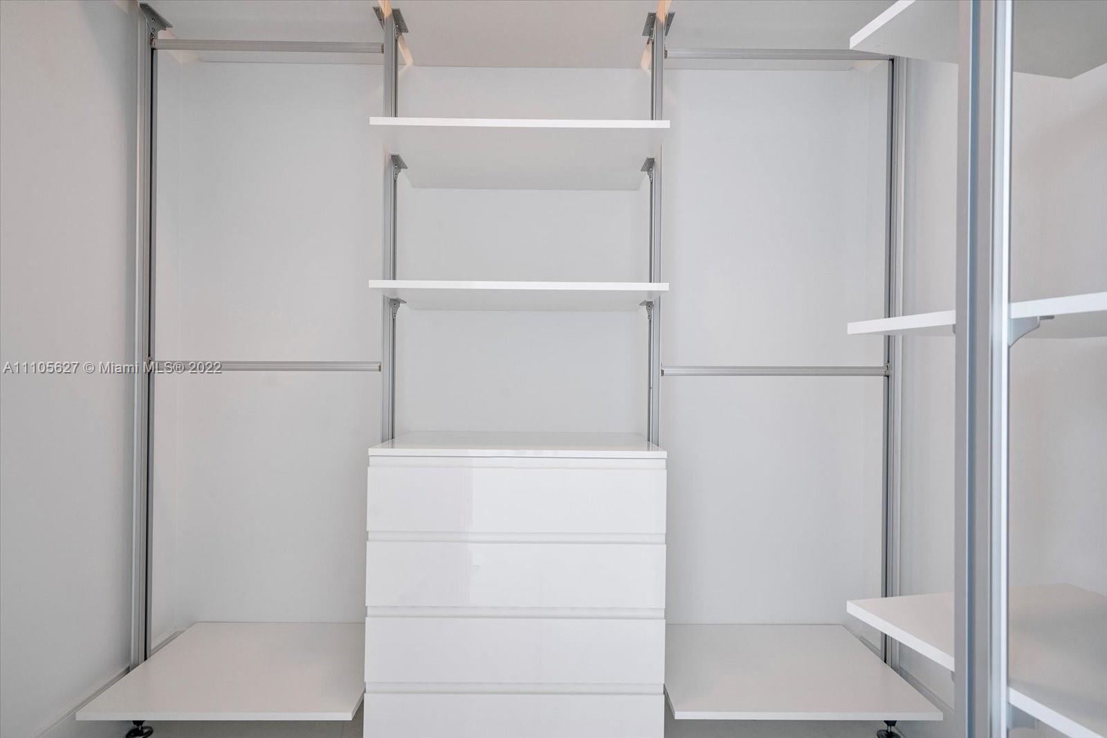 18555 COLLINS AVENUE COND - Residential