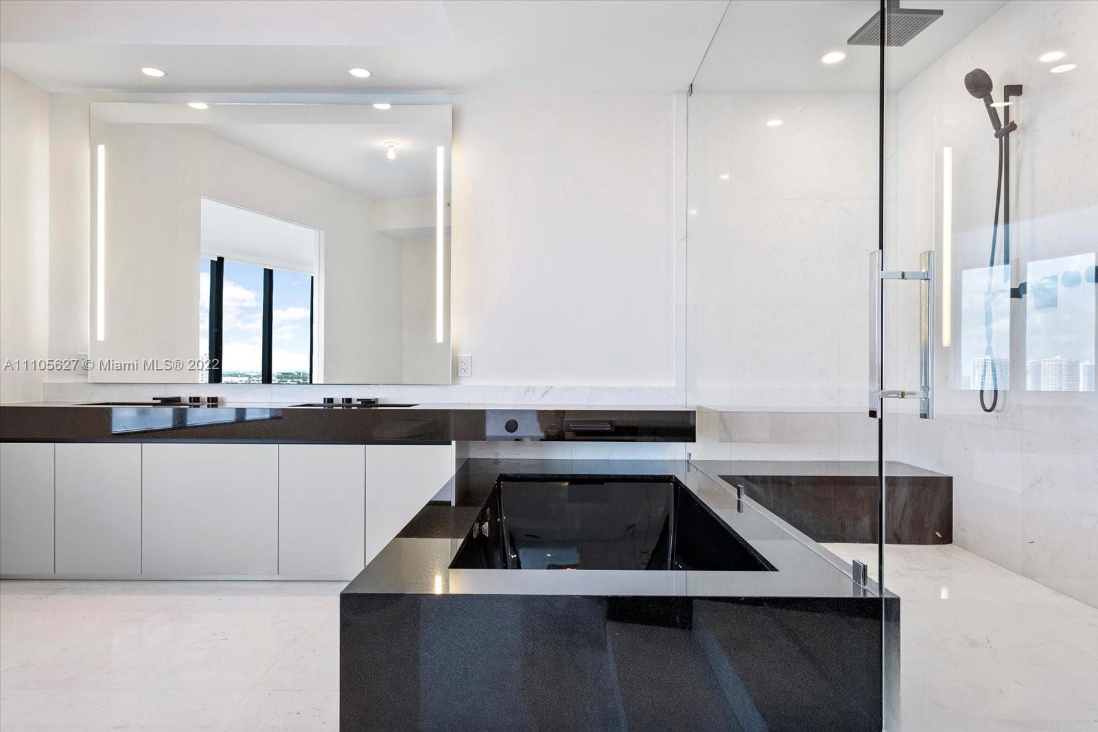 18555 COLLINS AVENUE COND - Residential