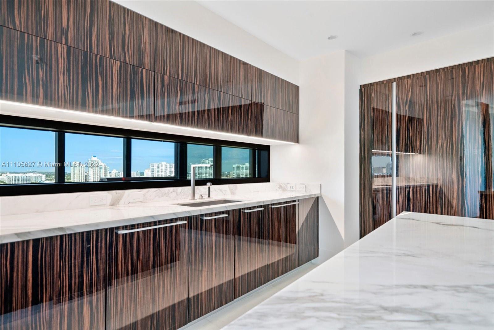 18555 COLLINS AVENUE COND - Residential