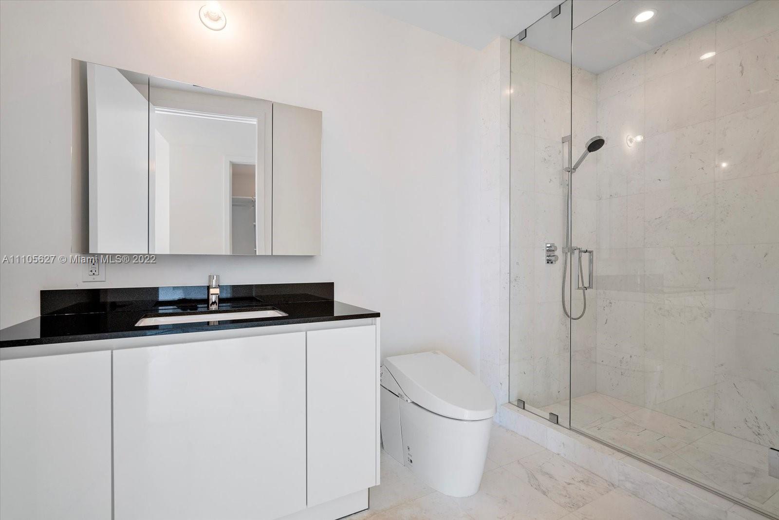 18555 COLLINS AVENUE COND - Residential