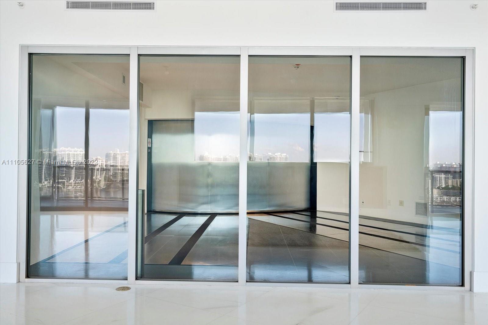 18555 COLLINS AVENUE COND - Residential