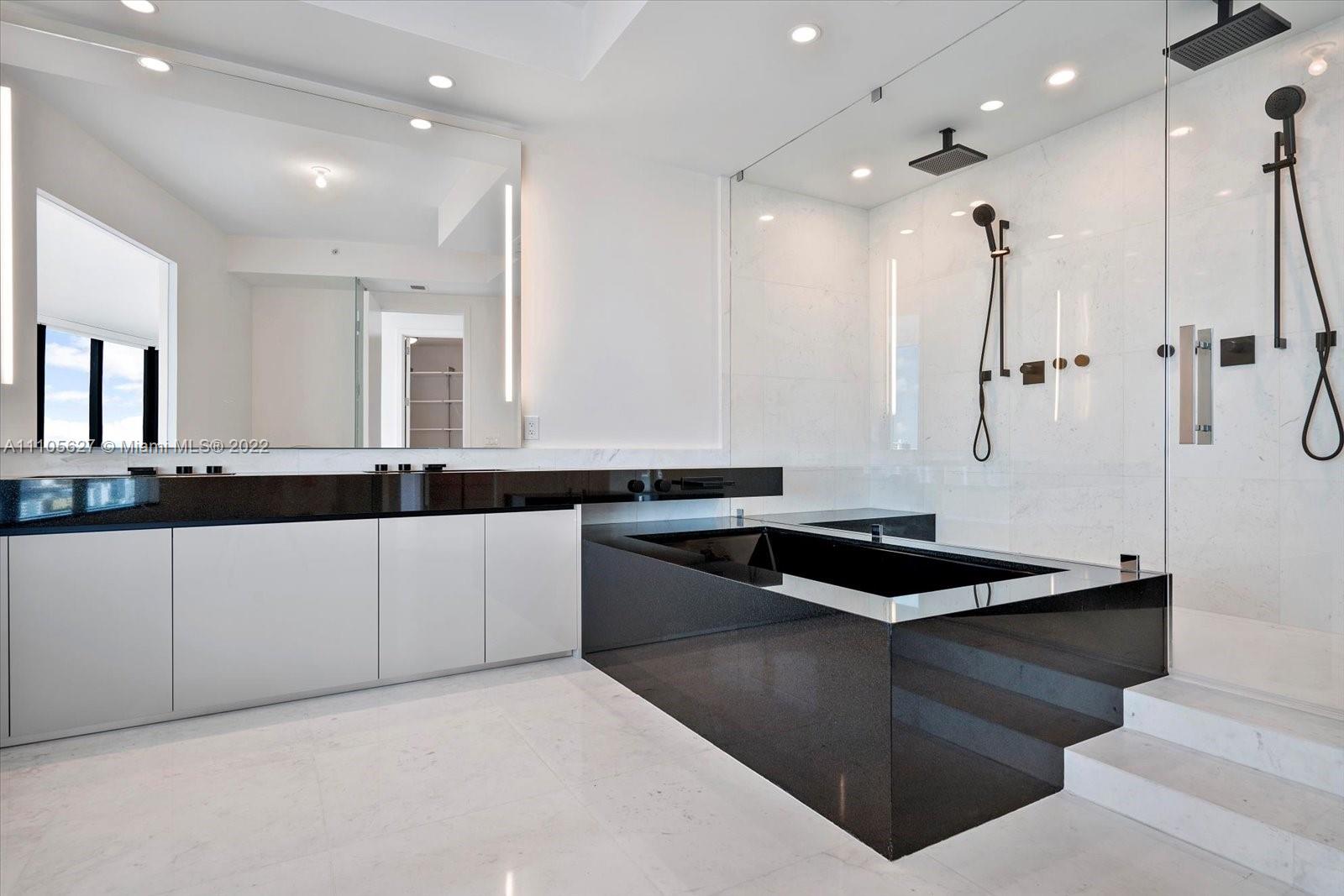 18555 COLLINS AVENUE COND - Residential